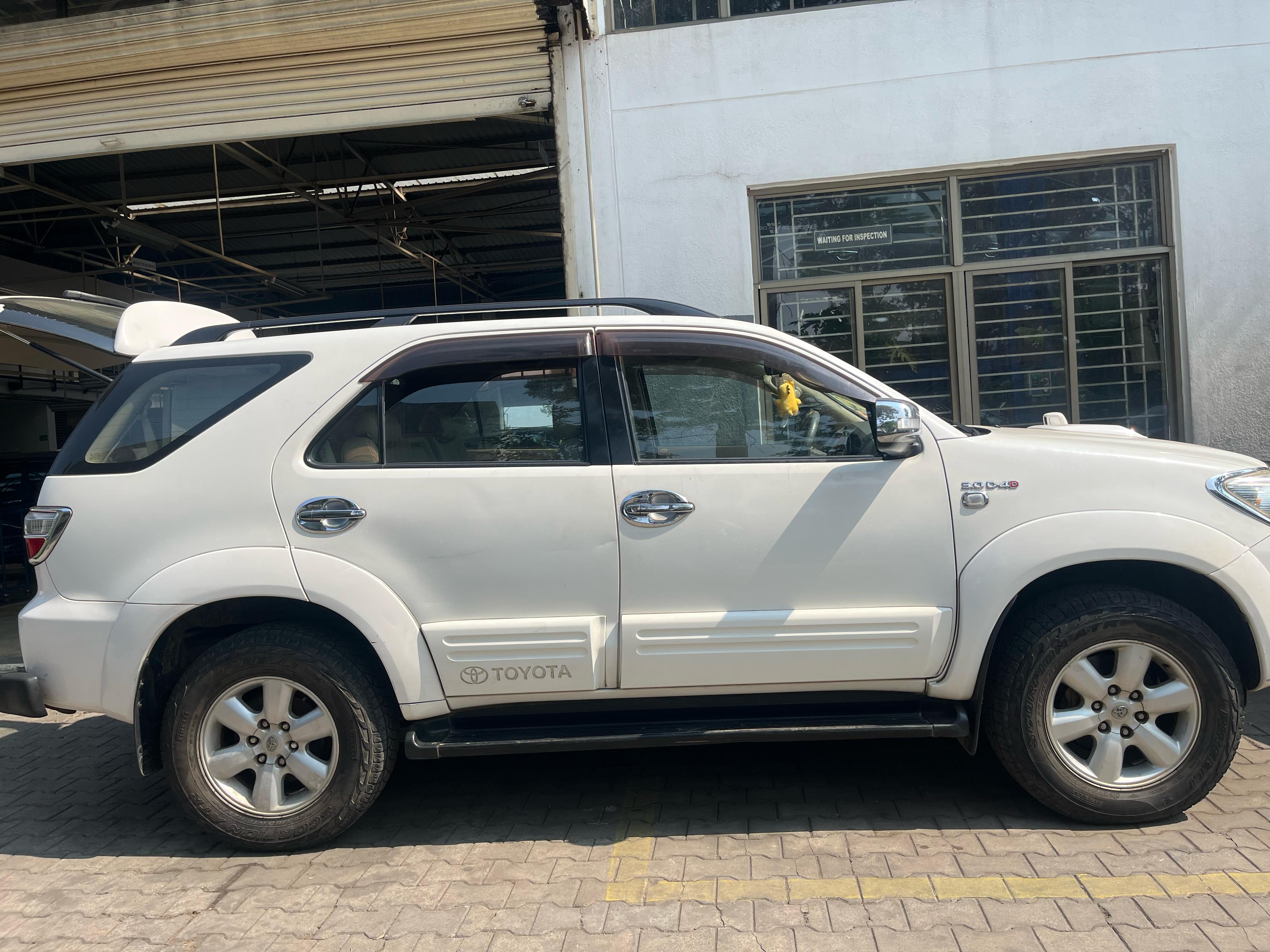 Toyota Fortuner(2009-2012) 3.0 Mt